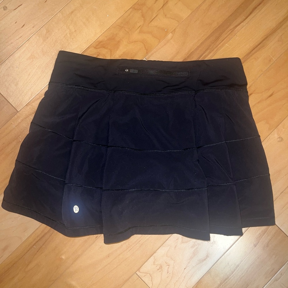 Black Lululemon tennis skirt size 6 - Picture 2 of 6